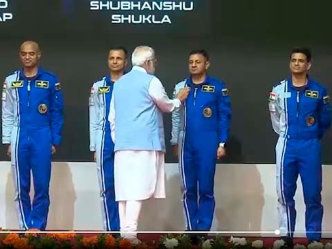 गगनयान मिशन: अंतरिक्ष में जाएंगे भारत के ये चार एस्ट्रोनॉट, पीएम मोदी ने किया नामों का ऐलान