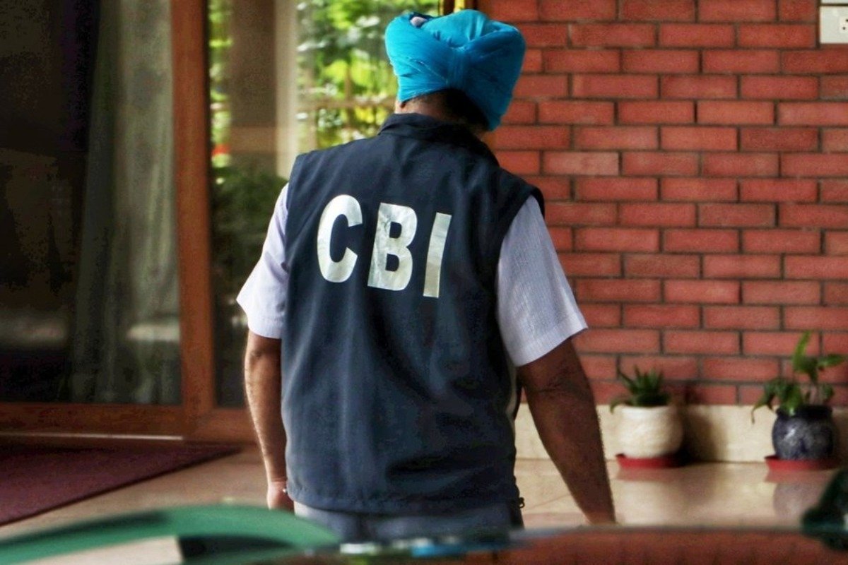संदेशखाली मामले में प.बंगाल के कई ठिकानों पर CBI की रेड,बड़ी मात्रा में हथियार बरामद