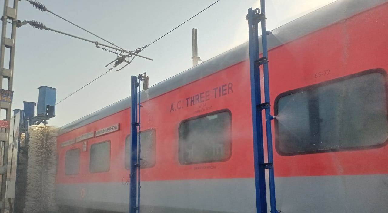 कोचिंग डिपो गोरखपुर भी ऑटोमैटिक कोच वाशिंग प्लांट से लैस