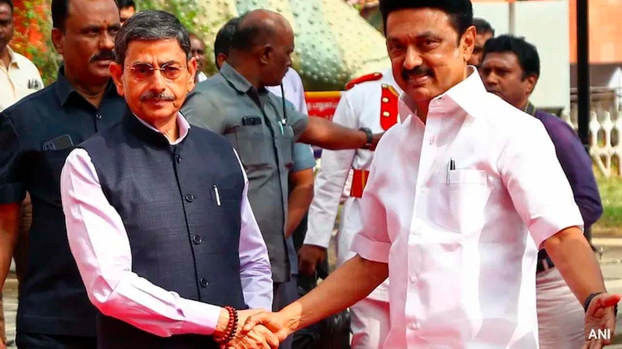राष्ट्रगान का हो सम्मान: तमिलनाडु के राज्यपाल ने खास स्पीच में नहीं लिया हिस्सा