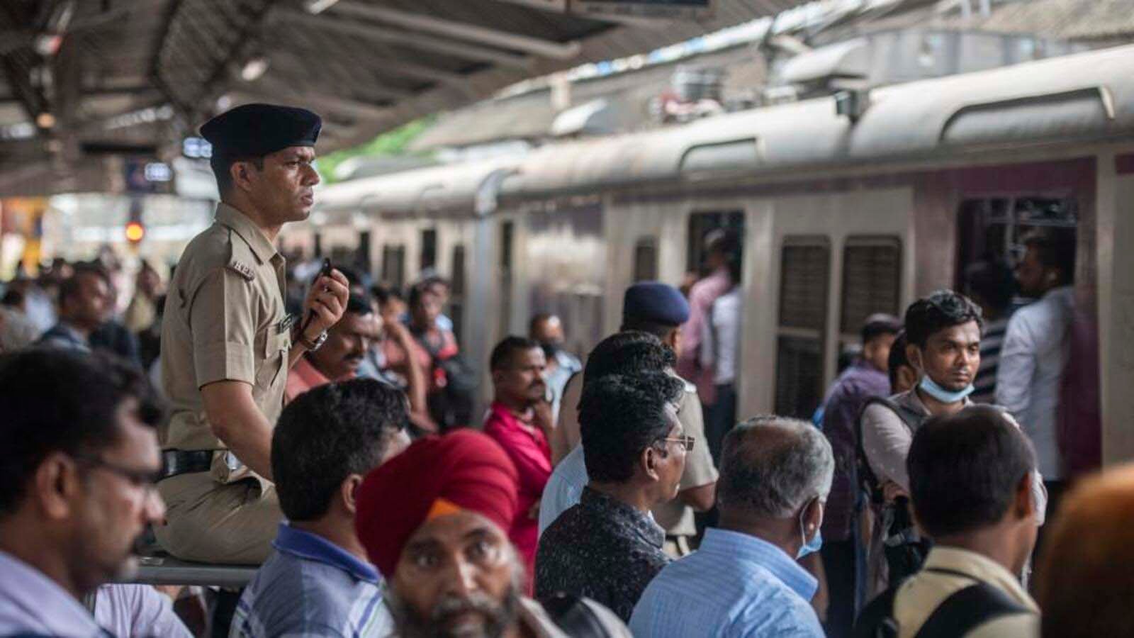 मुंबई के रेलवे स्‍टेशनों का GRP-RPF ने किया सिक्‍योरिटी ऑडिट, इन खामियों को दूर करने की सिफारिश