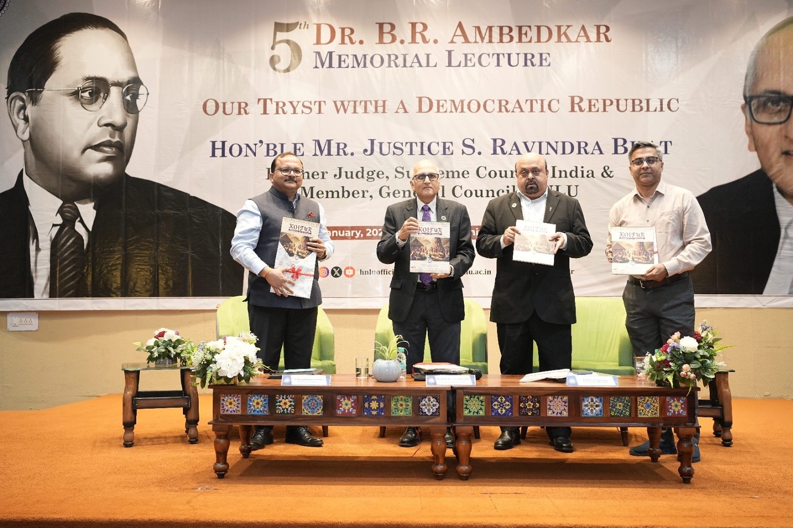 एचएनएलयू में ‘कोइतुर: पीपल ऑफ नेचर’ के उद्घाटन अंक का विमोचन